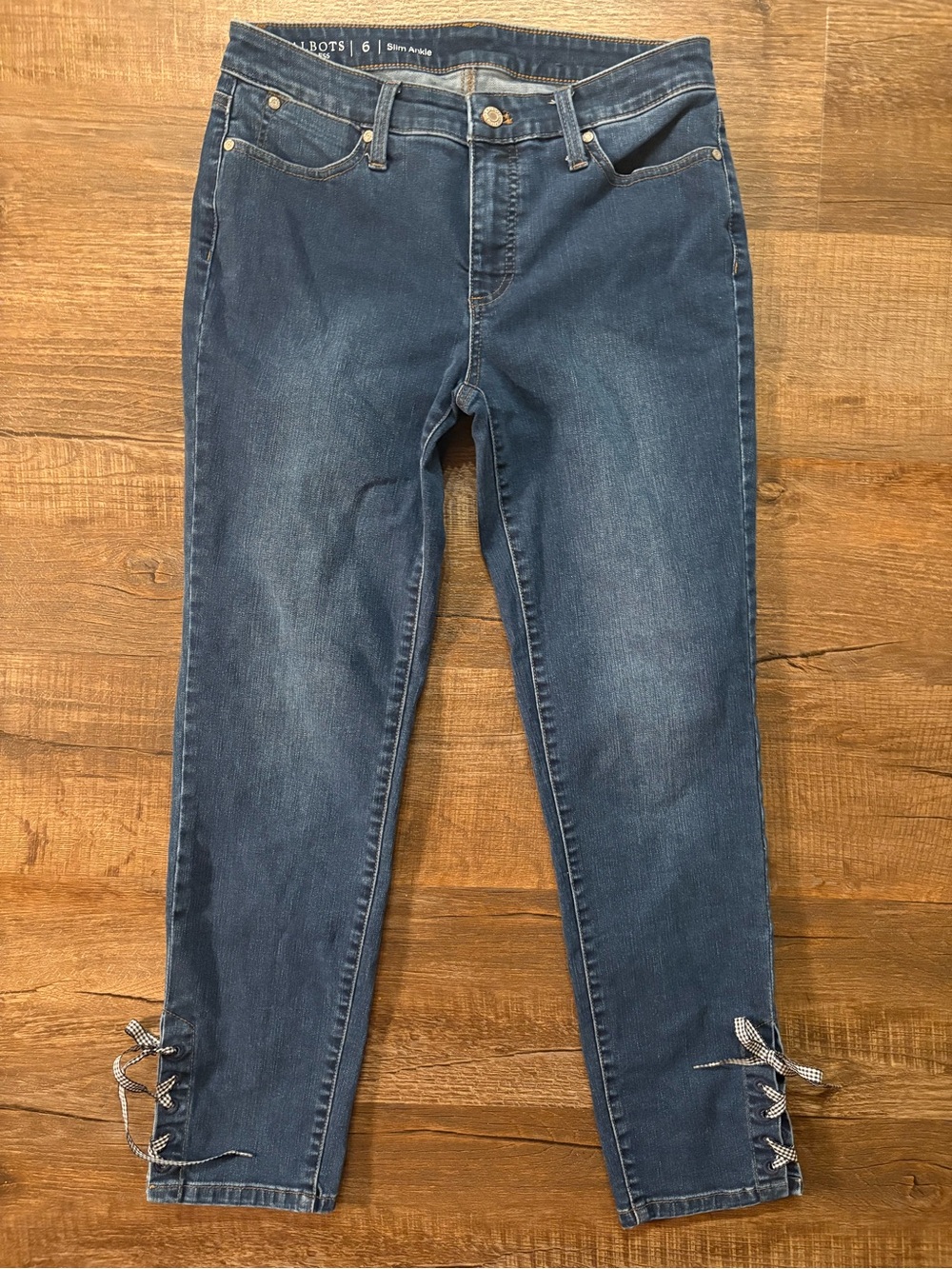 Talbots Flawless Medium Blue Cropped Slim Ankle Jeans with Bow-Tie Hem size 6